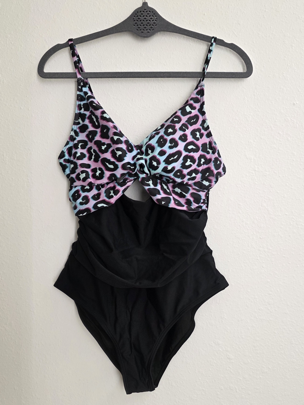 COCOPEAR NWT Sexy Cutout One Piece Swimsuit Size M - Picture 2 of 9